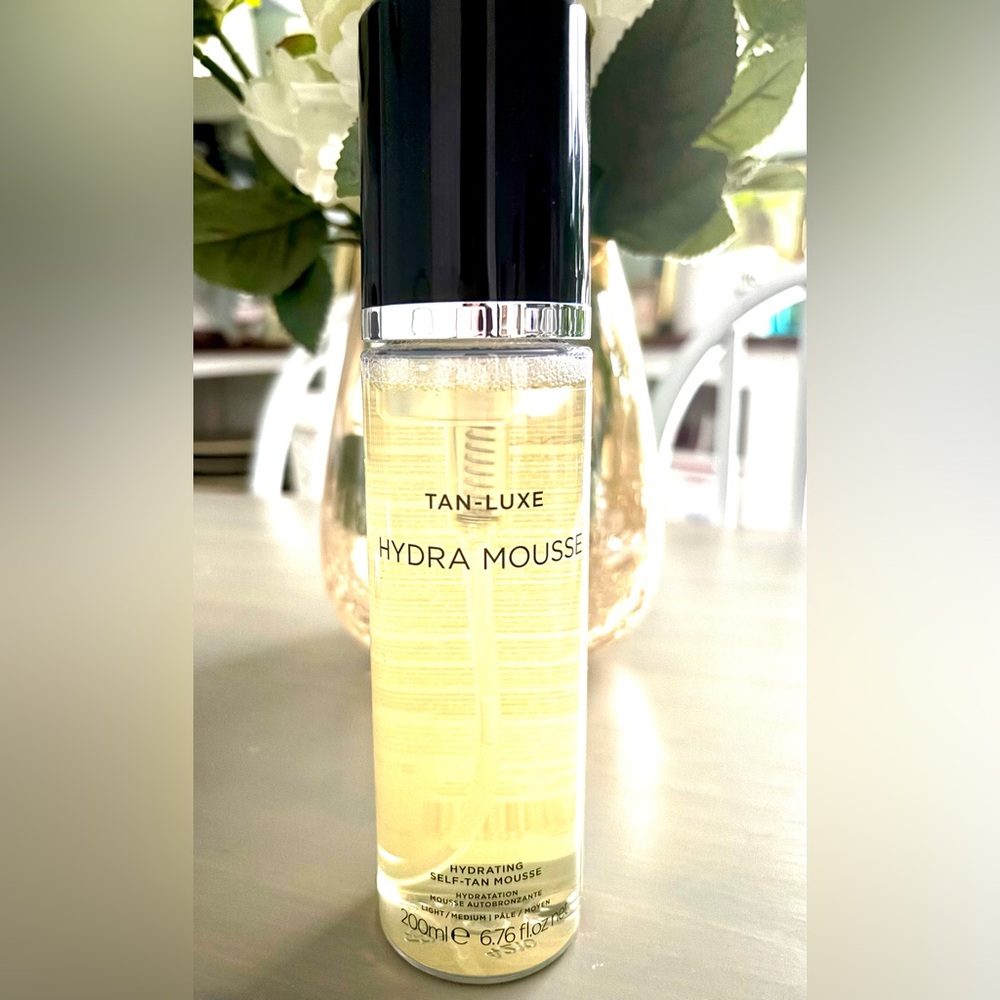 Tan Luxe Hydra Mousse Light Medium Hydrating Self-Tan